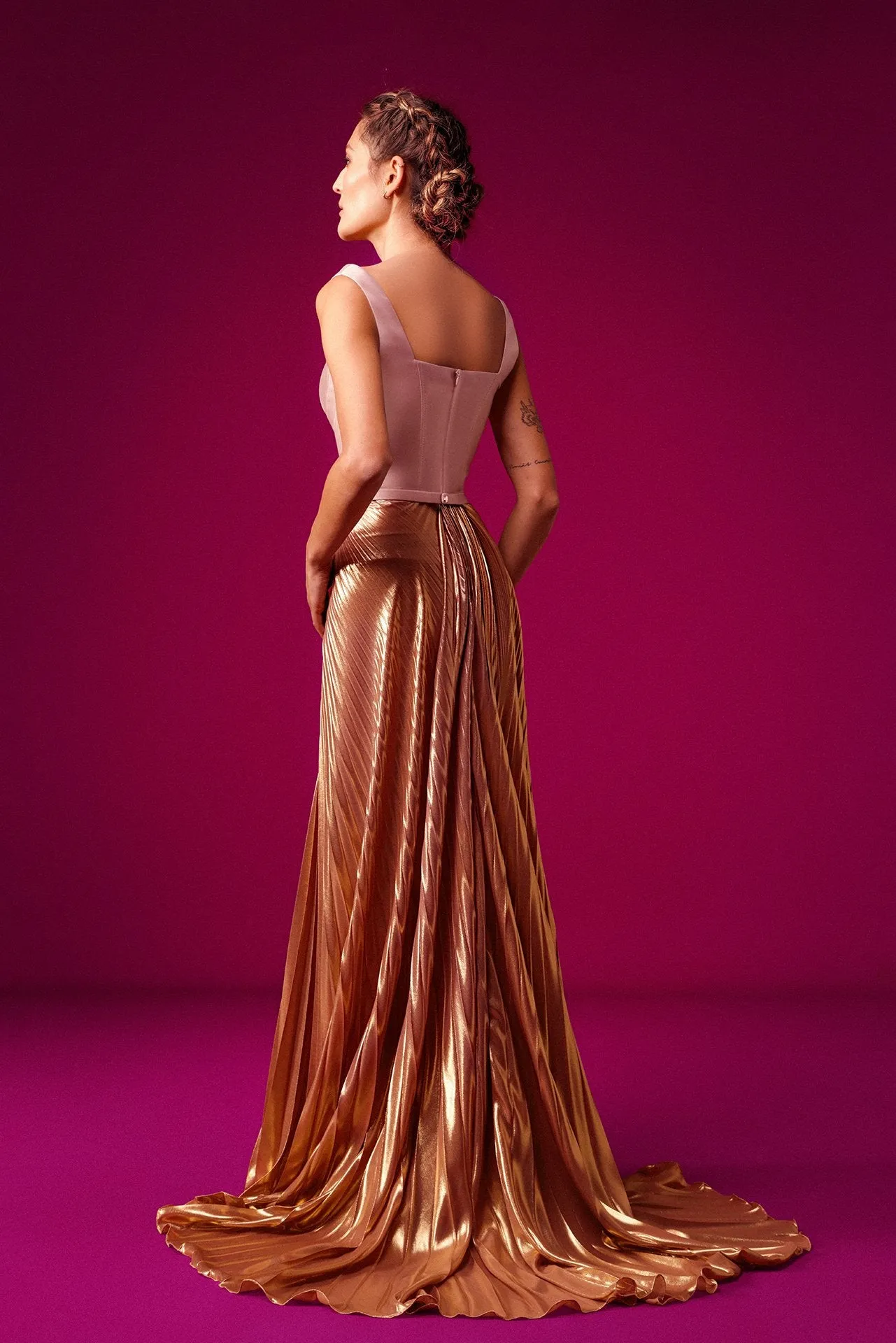 Embroidered Neckline Chiffon Lurex Skirt