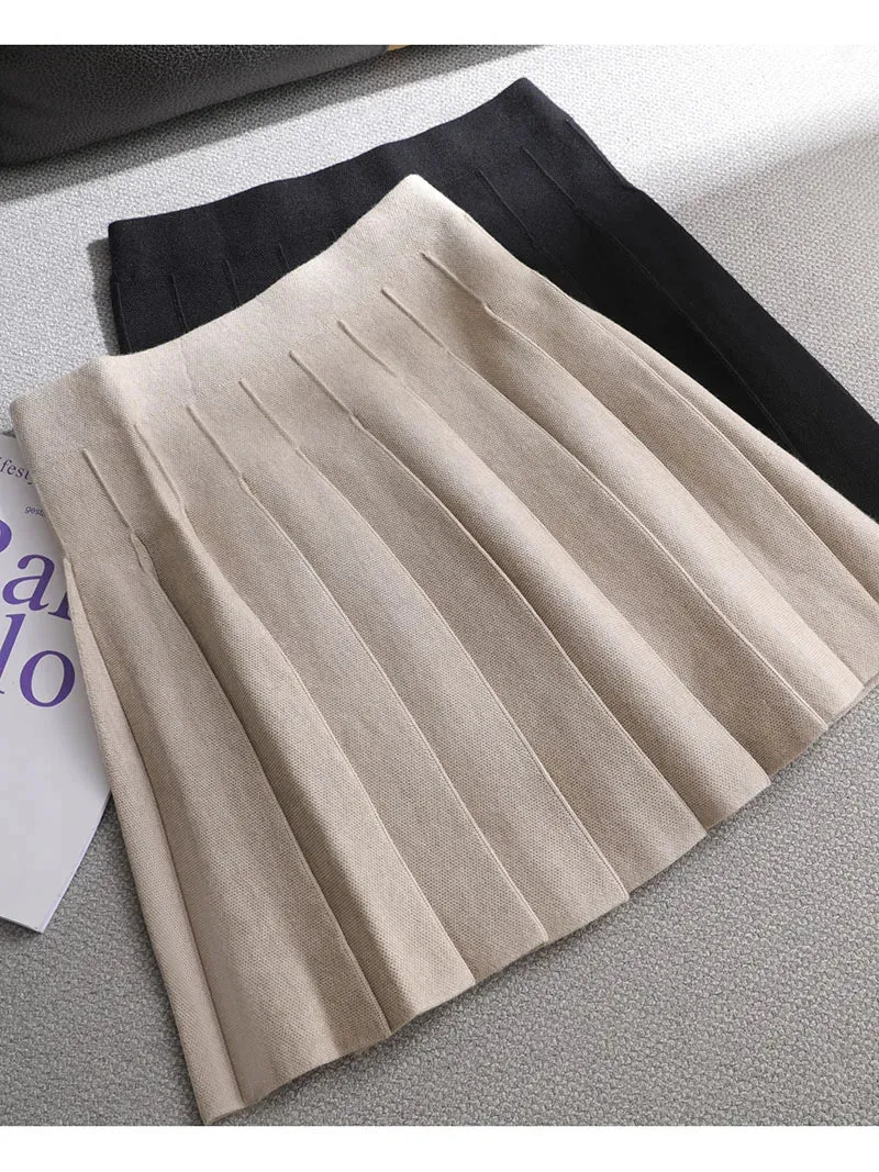 Pleated mini skirt