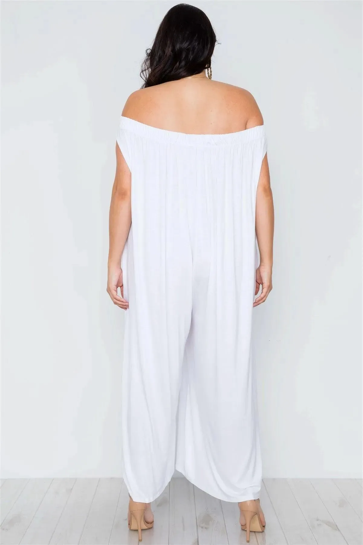 Plus Size White Off-The-Shoulder Loose Fit Jumpsuit / 1-3-3